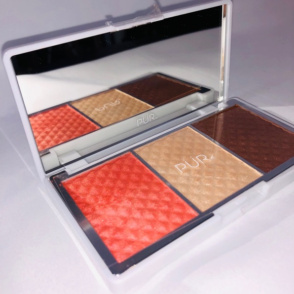 Makeup Bundle - Picture 3 of 4